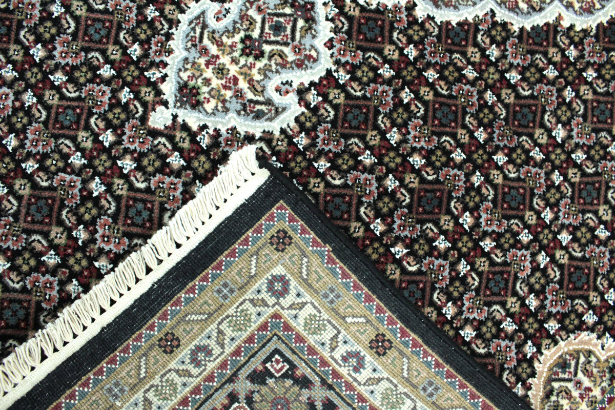 Mahi Tabriz Rug - 250 cm x 170 cm