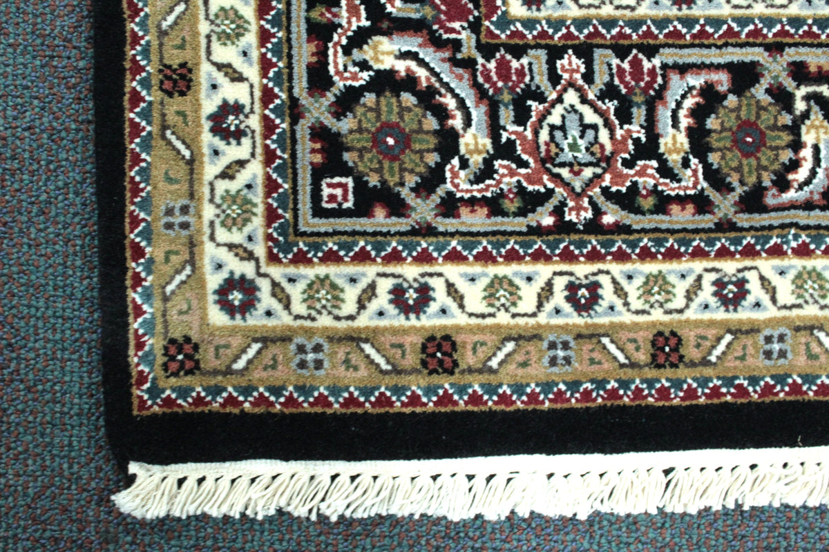 Mahi Tabriz Rug - 250 cm x 170 cm