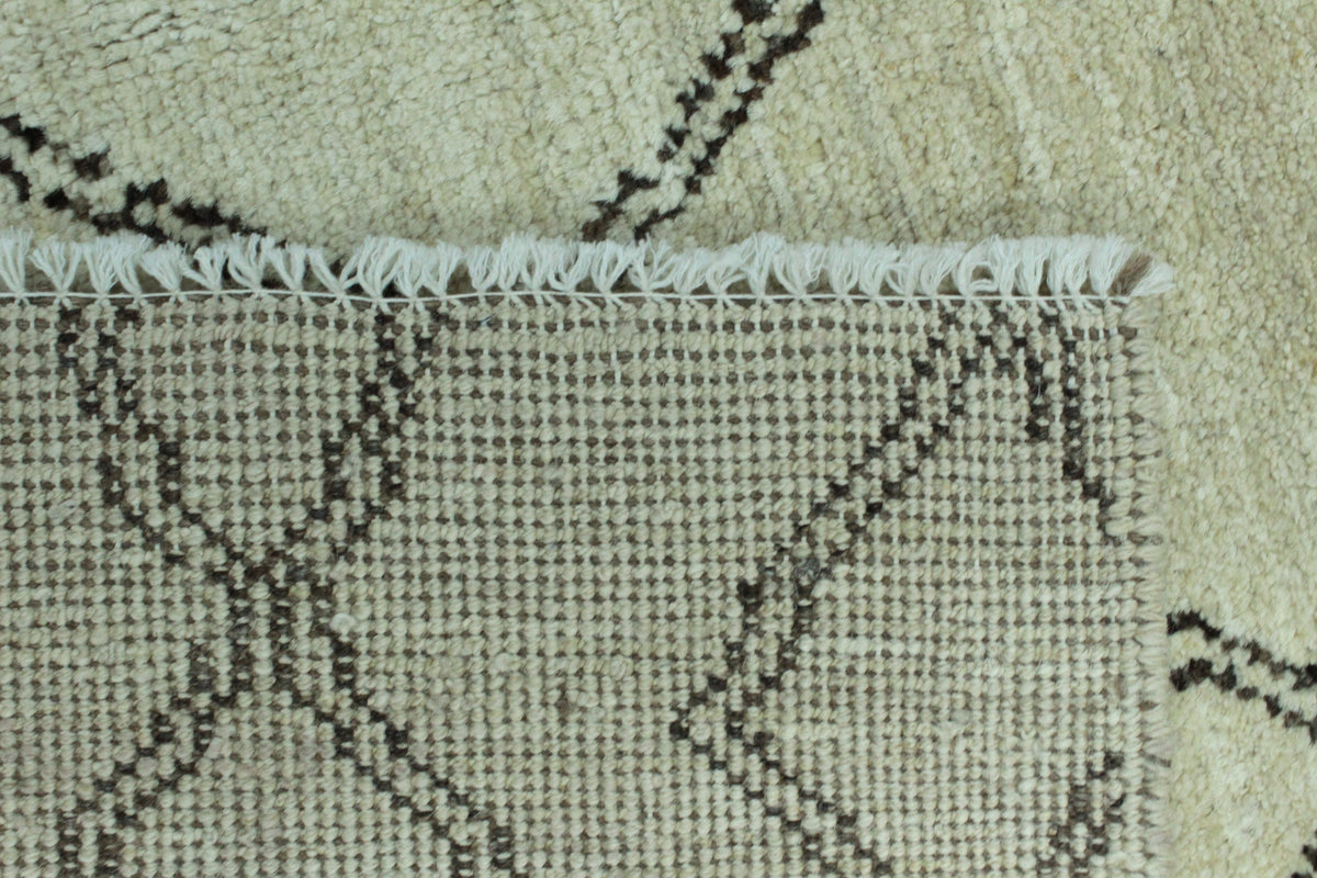 Moroccan Rug - 226 cm x 155 cm