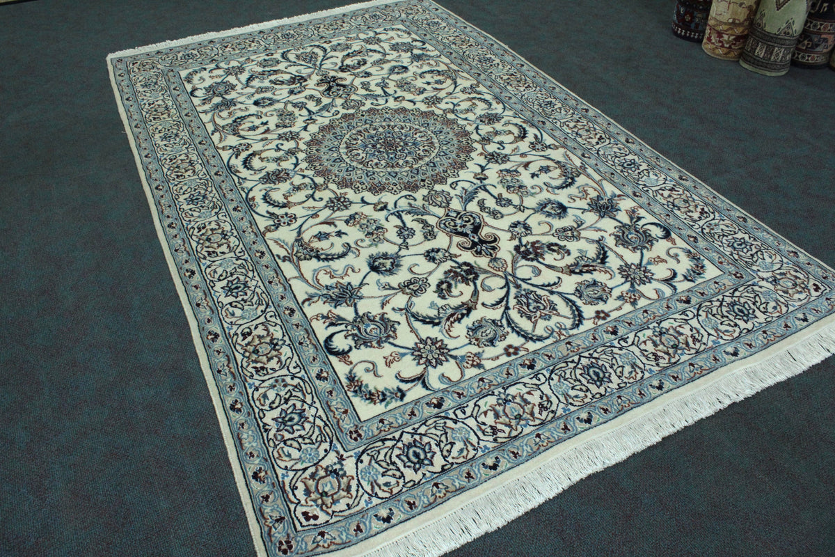 Nain Rug  - 300 cm x 200 cm